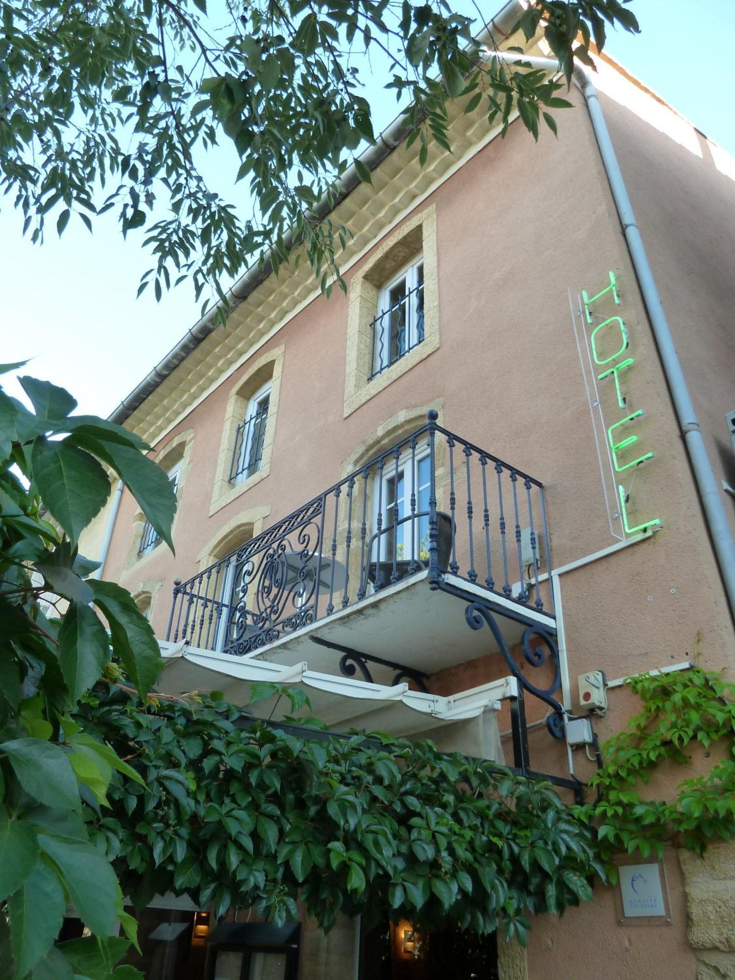 Logis Hotel Restaurant La Farigoule Sainte-Cécile-les-Vignes Exteriör bild